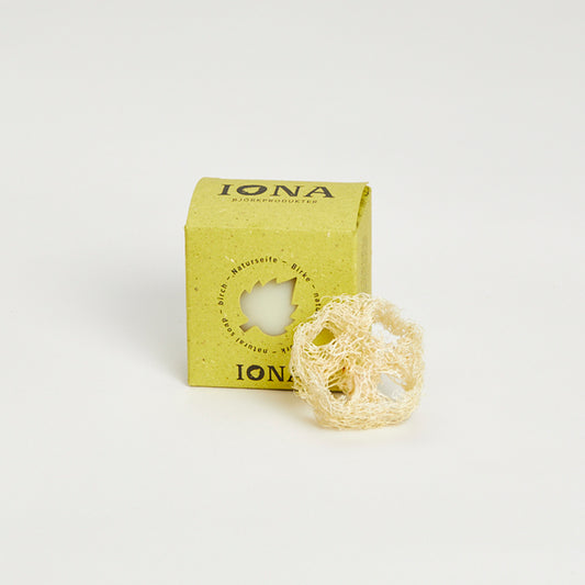 Birkenseife mit Luffaschwamm