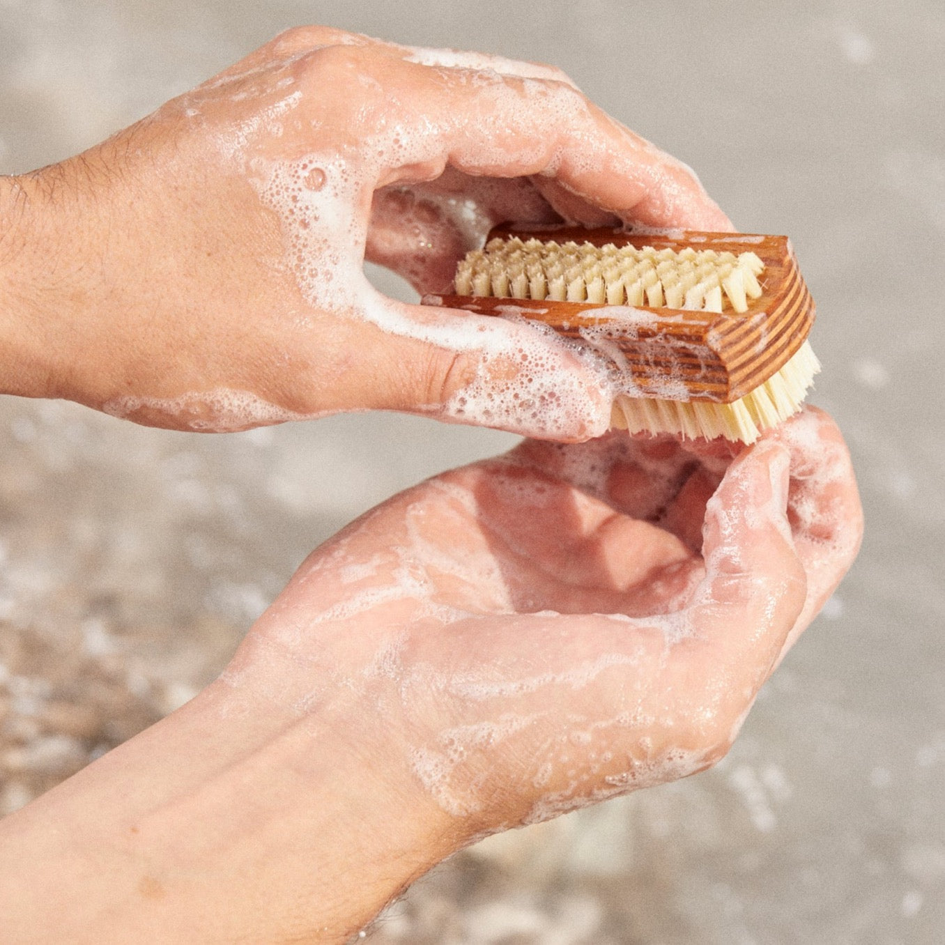 Hand- und Nagelbürste