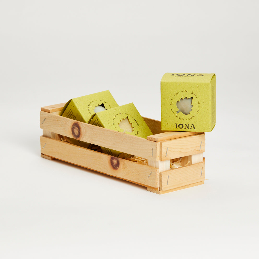 Zirbenholzkiste mit 3 Birkenseifen